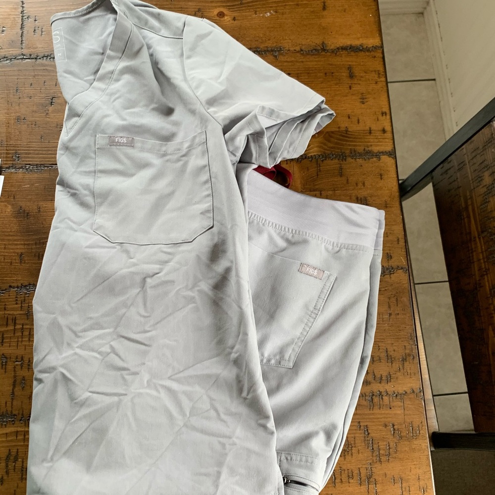 FIGS cement medium and medium petite joggers